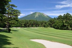 大山ゴルフクラブ 18H 7,054Y P72 上田治設計 ’92年開場